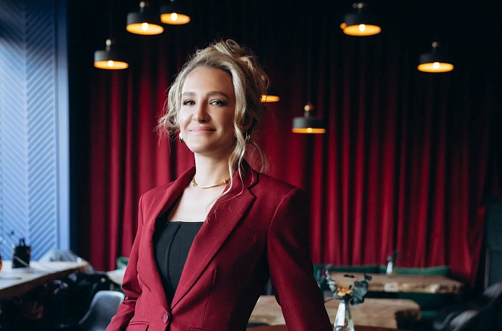 Яна Бальц: Наращивание волос в атмосфере доверия